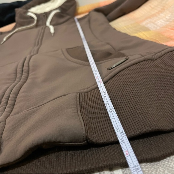 Mountain Equipment Co-op Water Resistant Jacket in XS - Picture 13 of 13